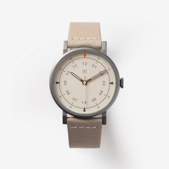 MUS-01 KHAKI P 40MM + Natural Leather Strap Gift Box